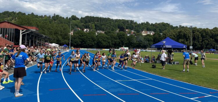 Sechs Mannschaften vom Carlo beim Kreisfinale JtfO Leichtathletik