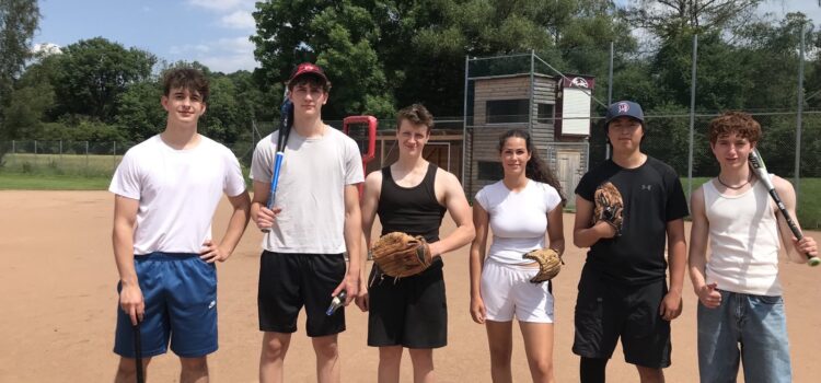 Baseball zum Abschluss im LF Englisch der K2 Baseball zum Abschluss im LF Englisch der K2